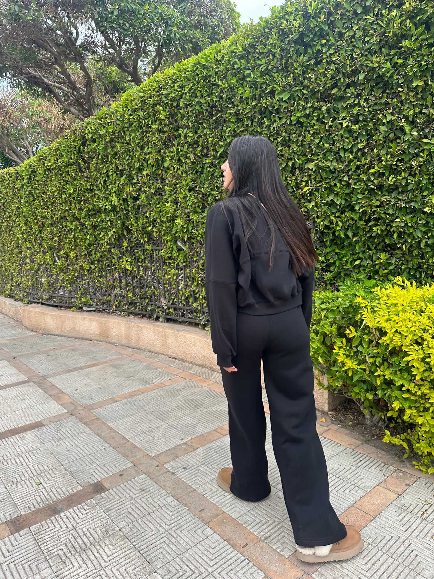 black lounge set