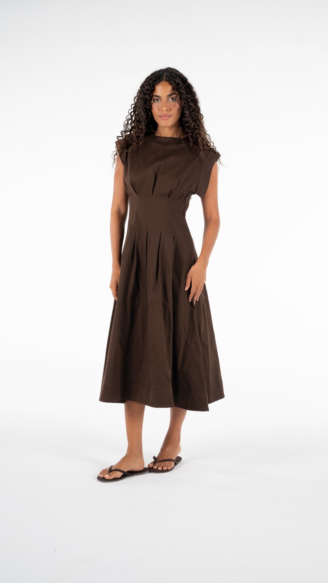 Contour dress in Brown