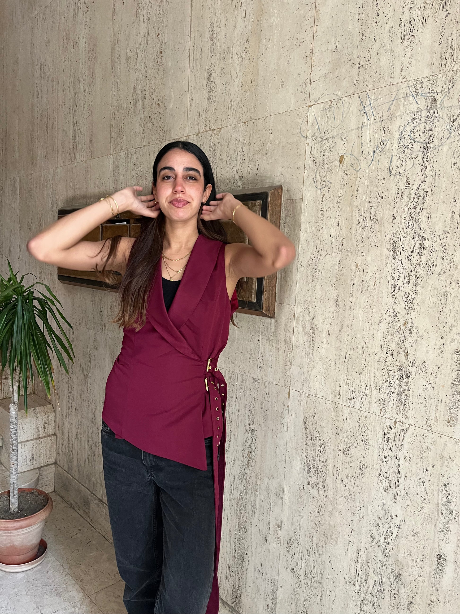 Ailah Ravidaz Rebel Vest in Burgundy – Ailah